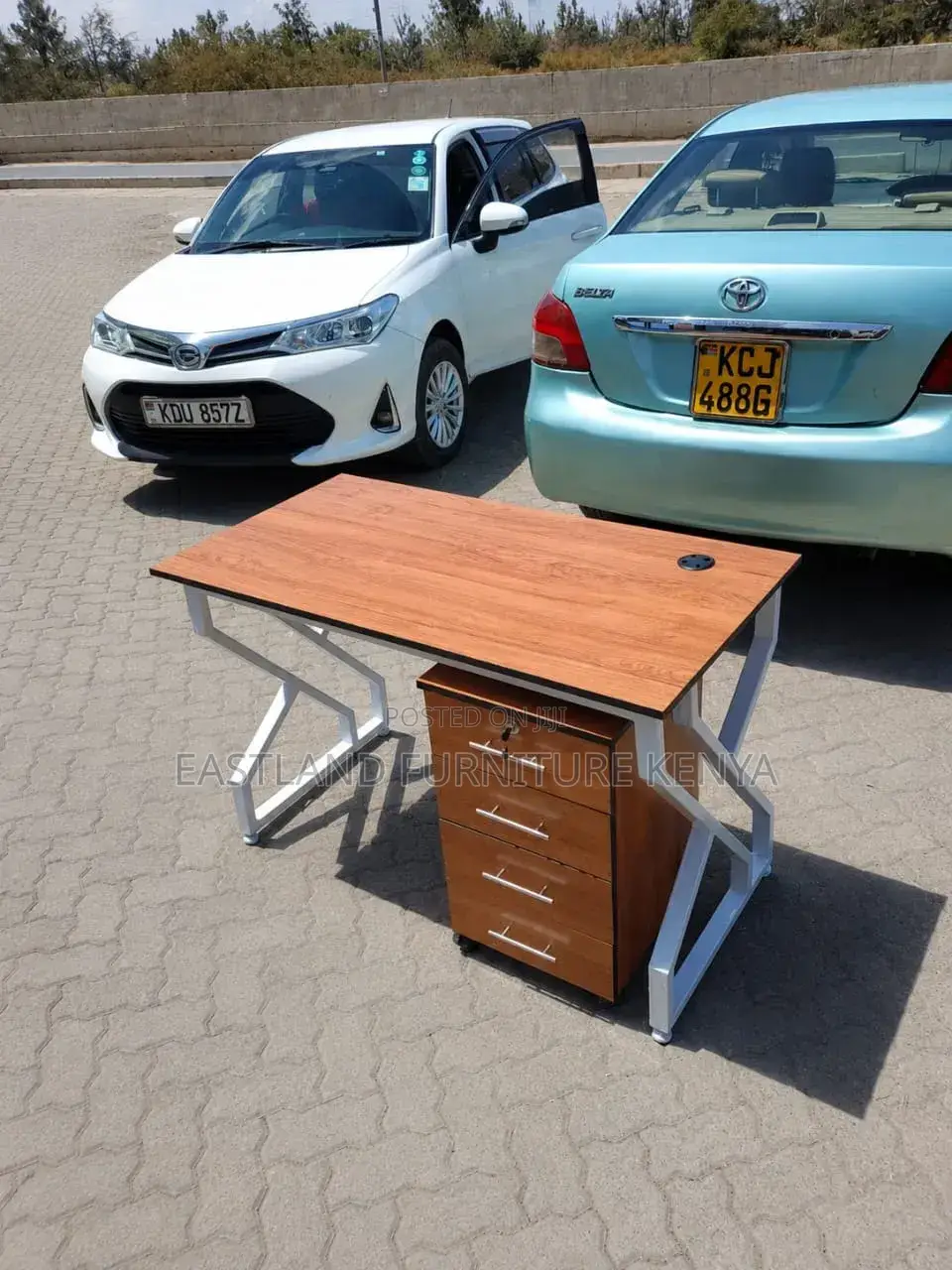 Mobile Desk With Storage Drawers