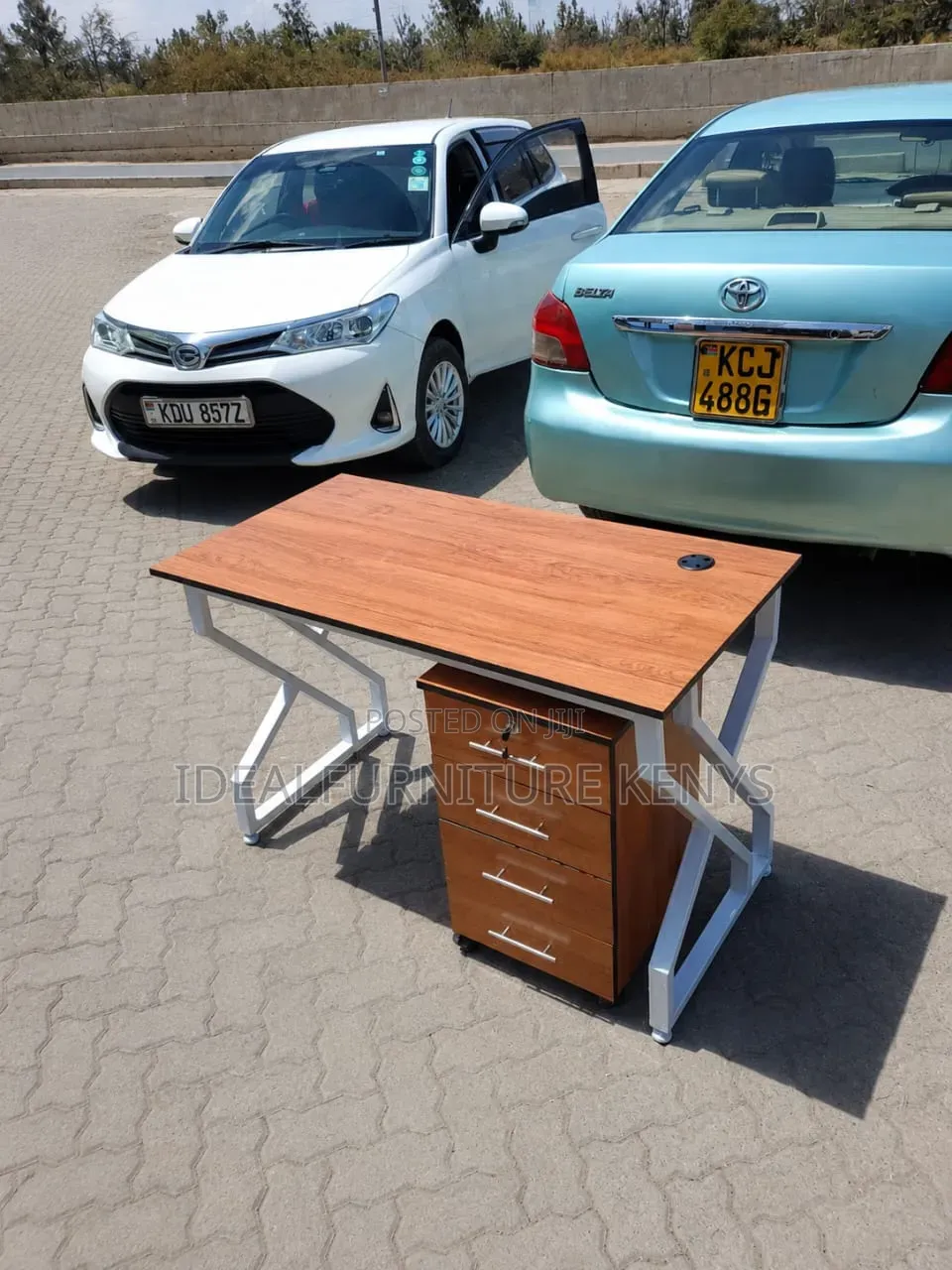 Mobile Desk With Storage Drawers