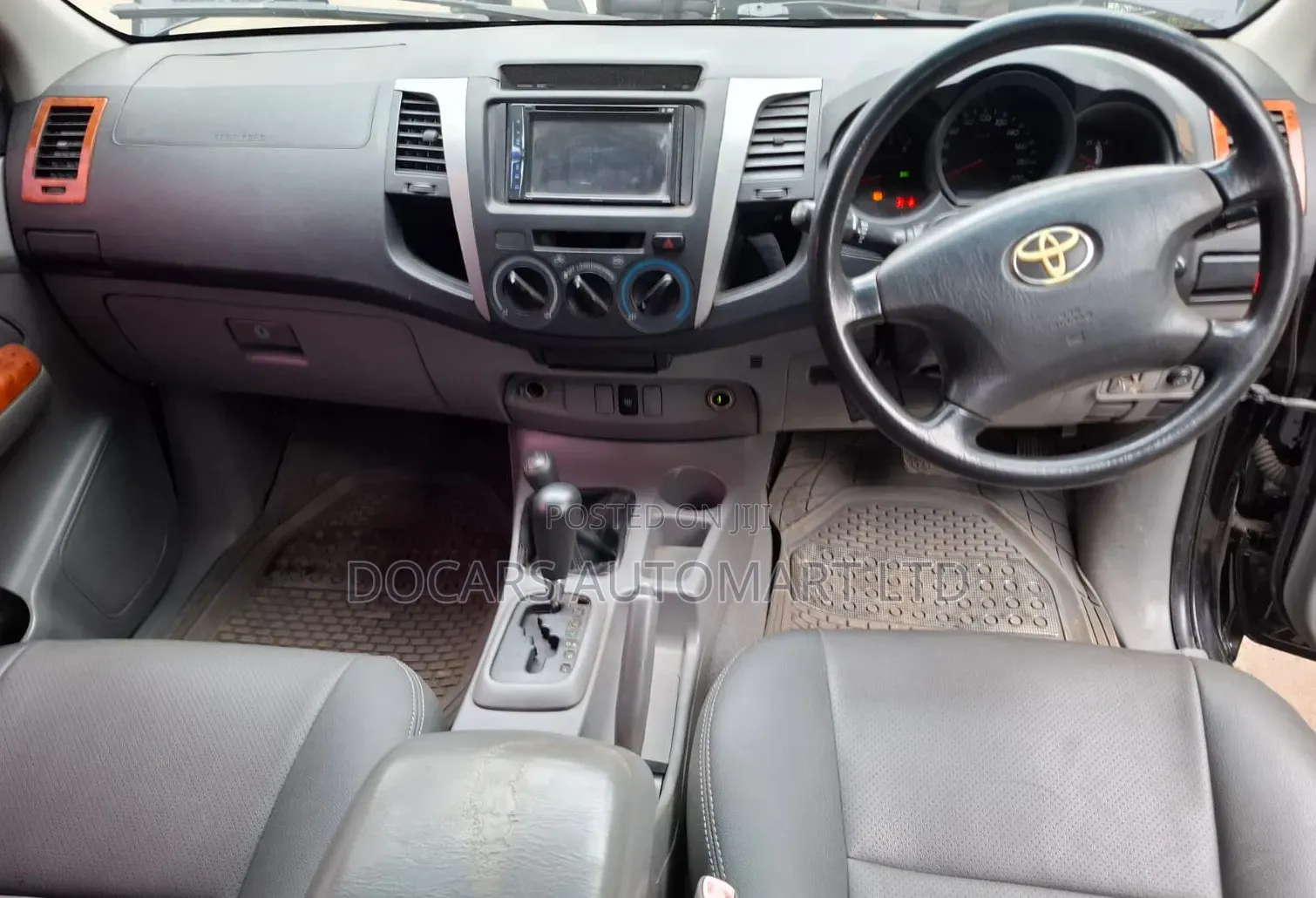 Toyota Hilux 2011 Black