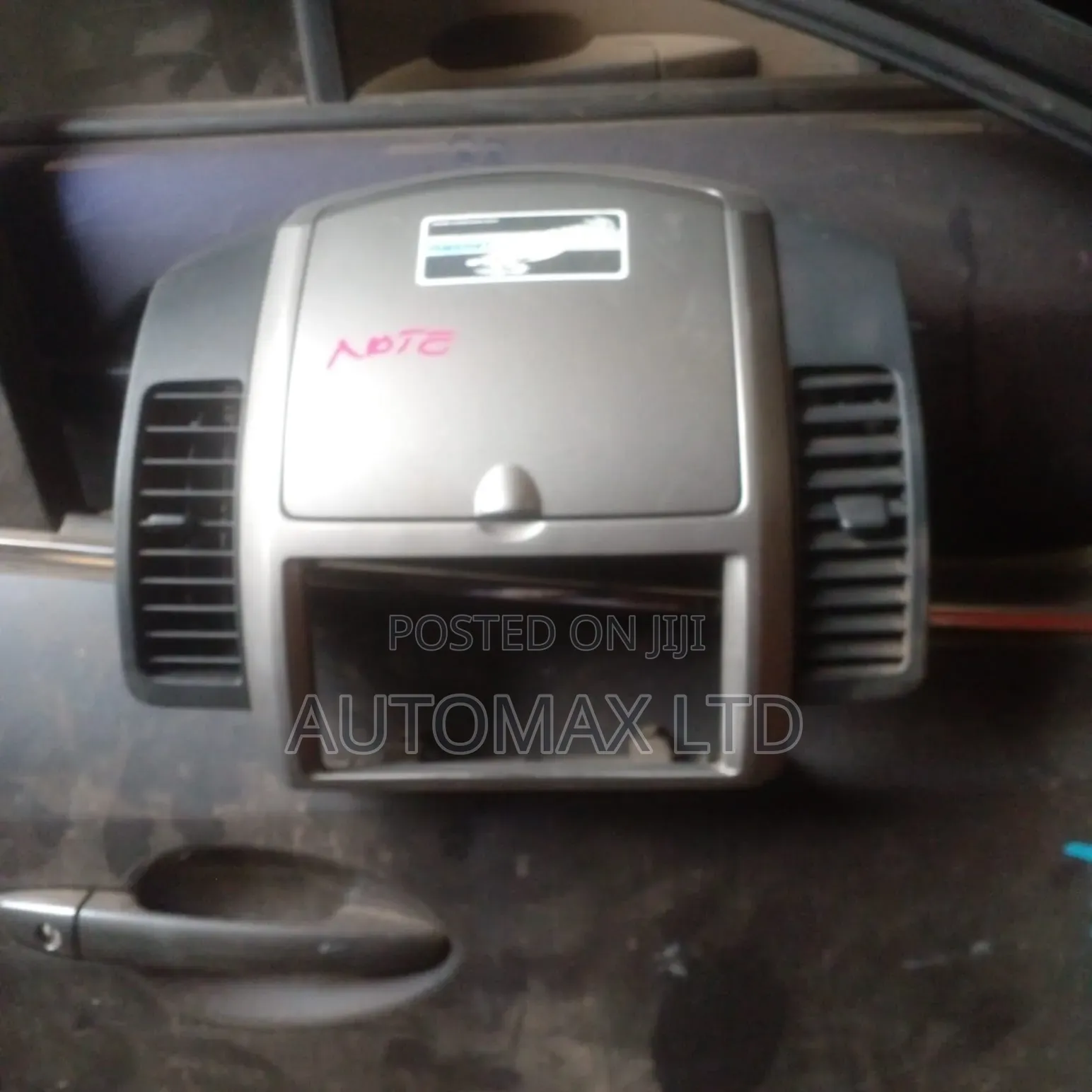 Nissan Note E11, Yr2007+, Dashboard Console With Vents