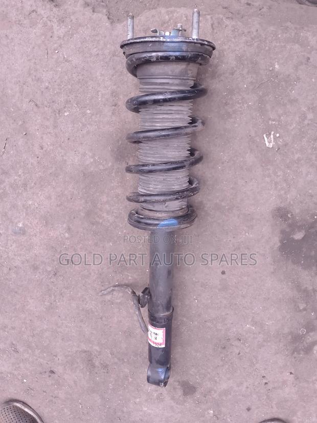 E Japan Front Compreat Shock Absorbers for Toyota Mark X