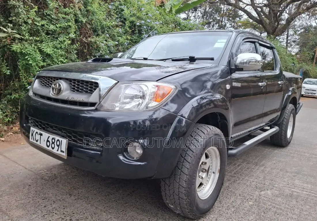 Toyota Hilux 2011 Black