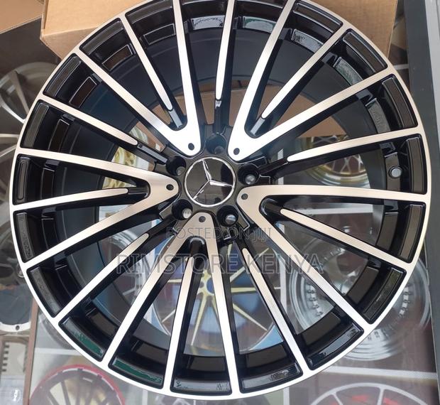 Size 20 Mercedes-Benz, Black Silver, 4pcs.