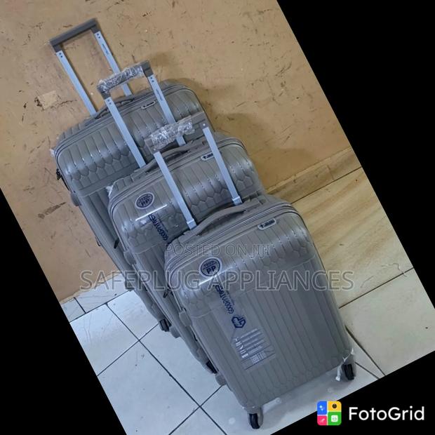 3-in-1 Hard Shell Unbreakable Suitcases – Complete Travel Set  - thumbnail 2