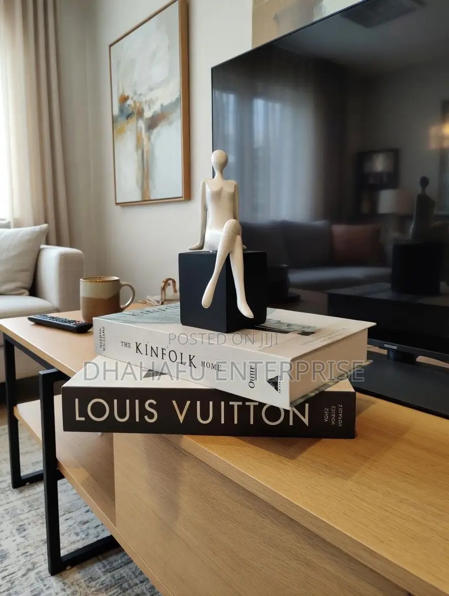Elegant Abstract Lady Ceramic Sculpture – Modern Home Decor Accent”