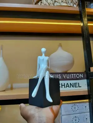 Elegant Abstract Lady Ceramic Sculpture – Modern Home Decor Accent”