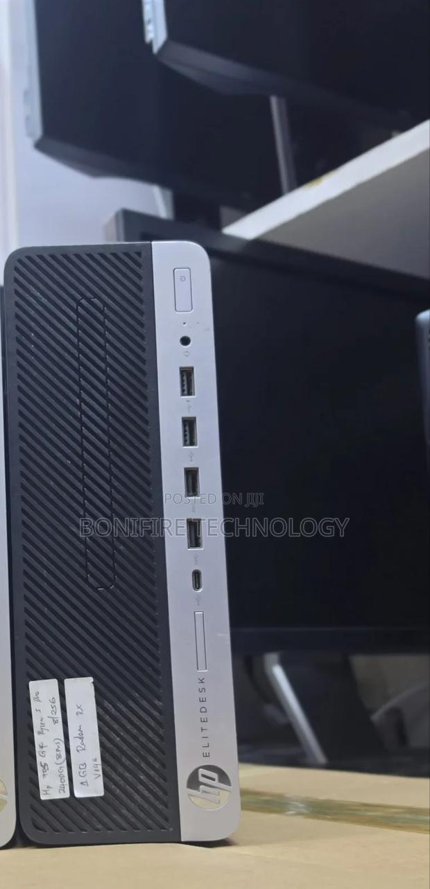 Desktop Computer HP EliteDesk 705 8GB AMD Ryzen 5 SSD 256GB
