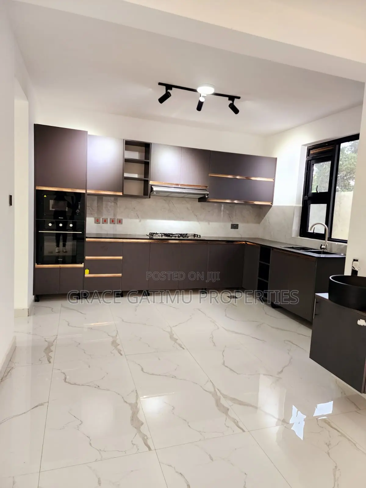 5bdrm Villa in Mugutha Ruiru, Kwa Kairu for sale