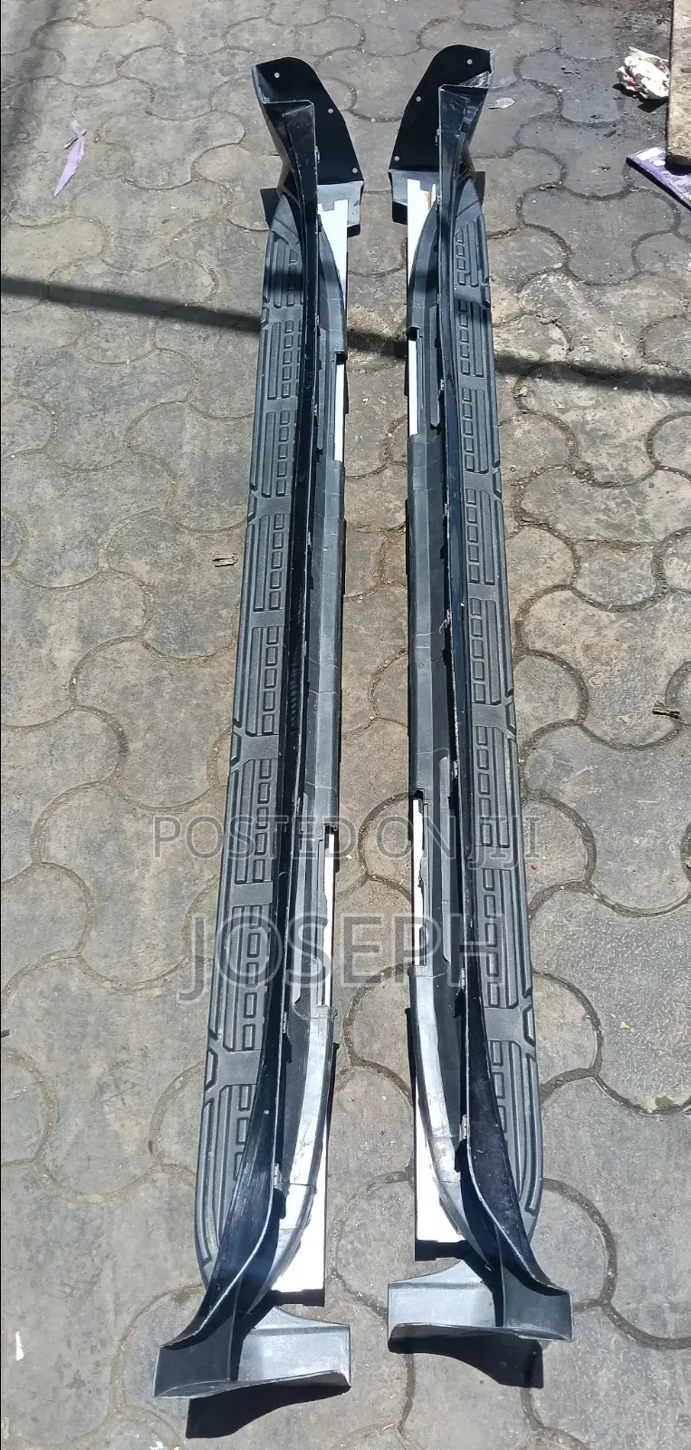 V 200 Series 2008-2016 Sides Steps