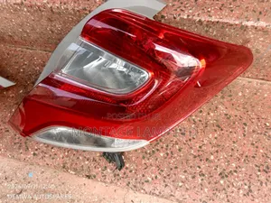 Toyota Vitz 2015