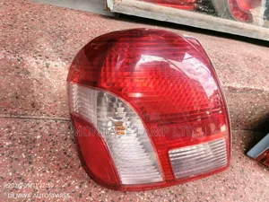 Toyota Platz 2002