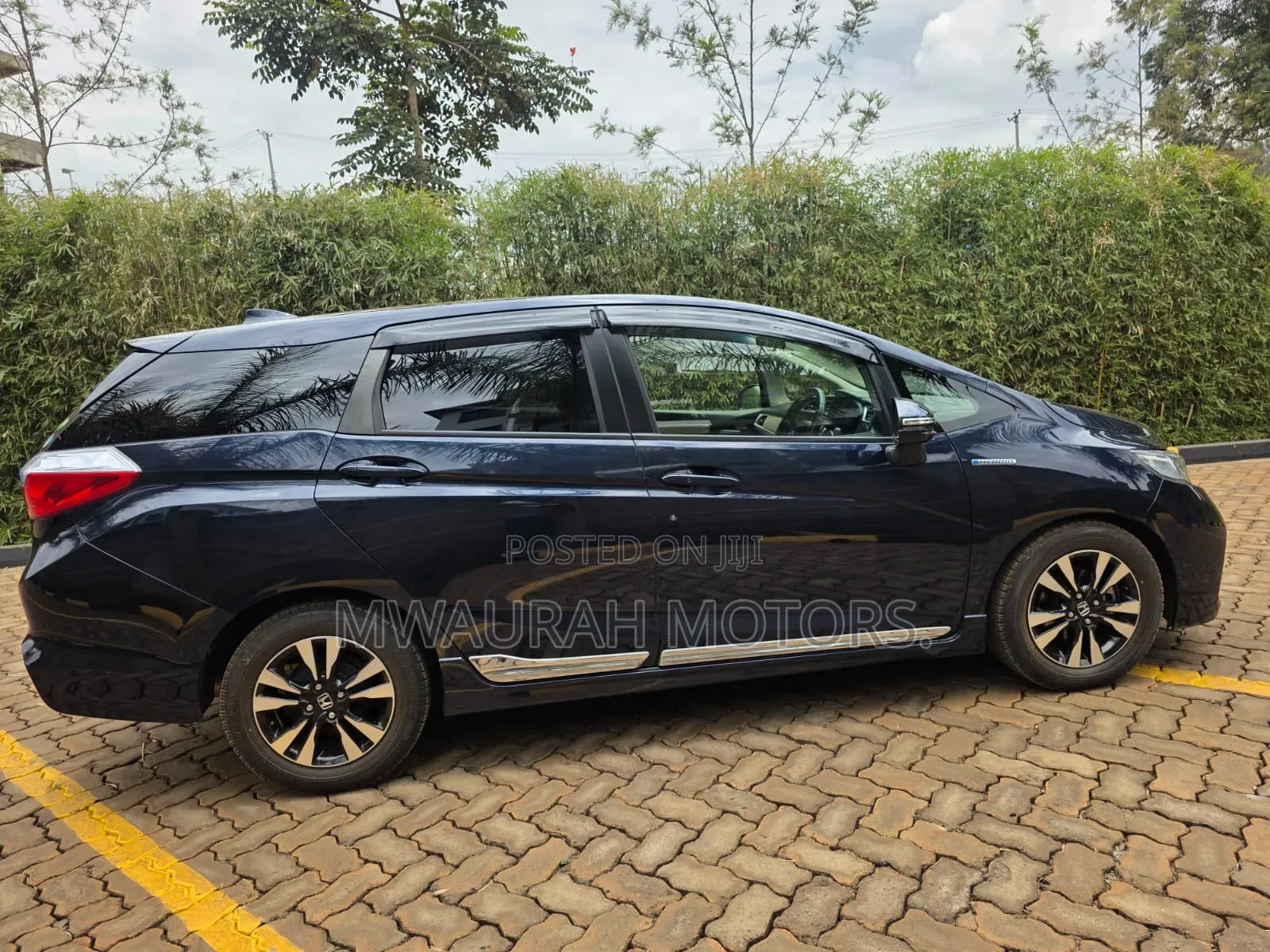 Honda Fit Shuttle 1.5 Hybrid 2WD 2019 Black