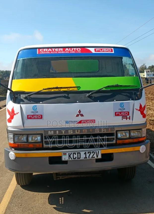 Mitsubishi 2015 White - main view