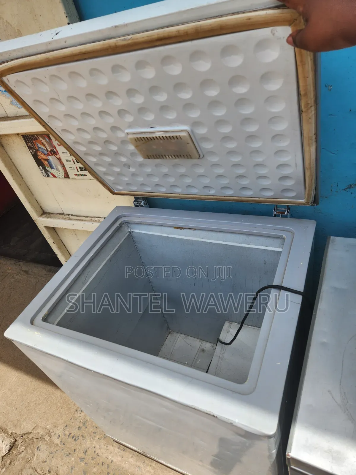 White 130litres Exuk Deep Freezer