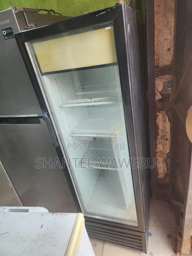 Black Showcase Chiller Fridge - thumbnail 2