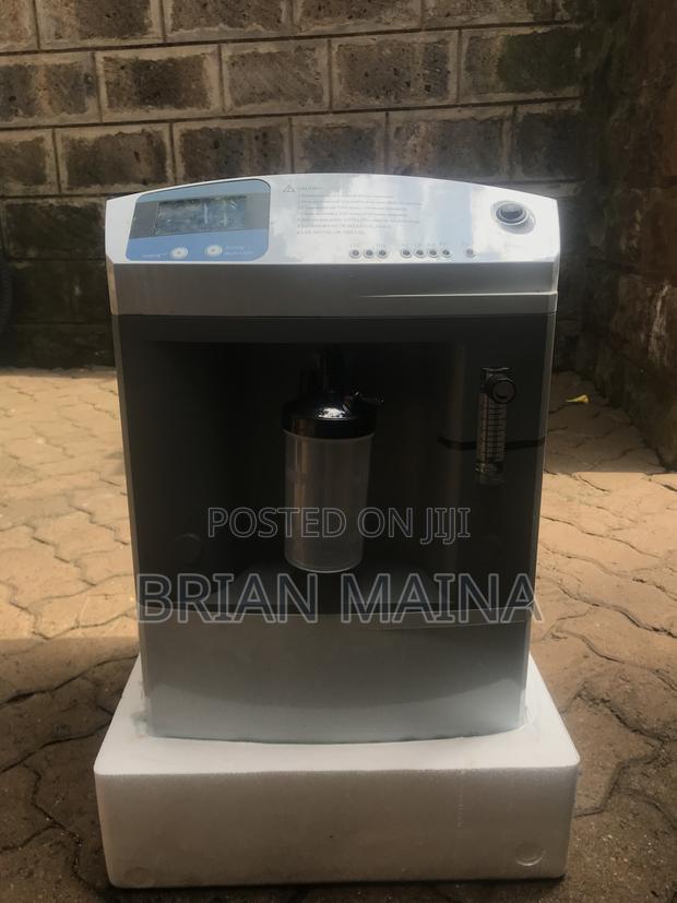 Oxygen Concentrator - thumbnail 4