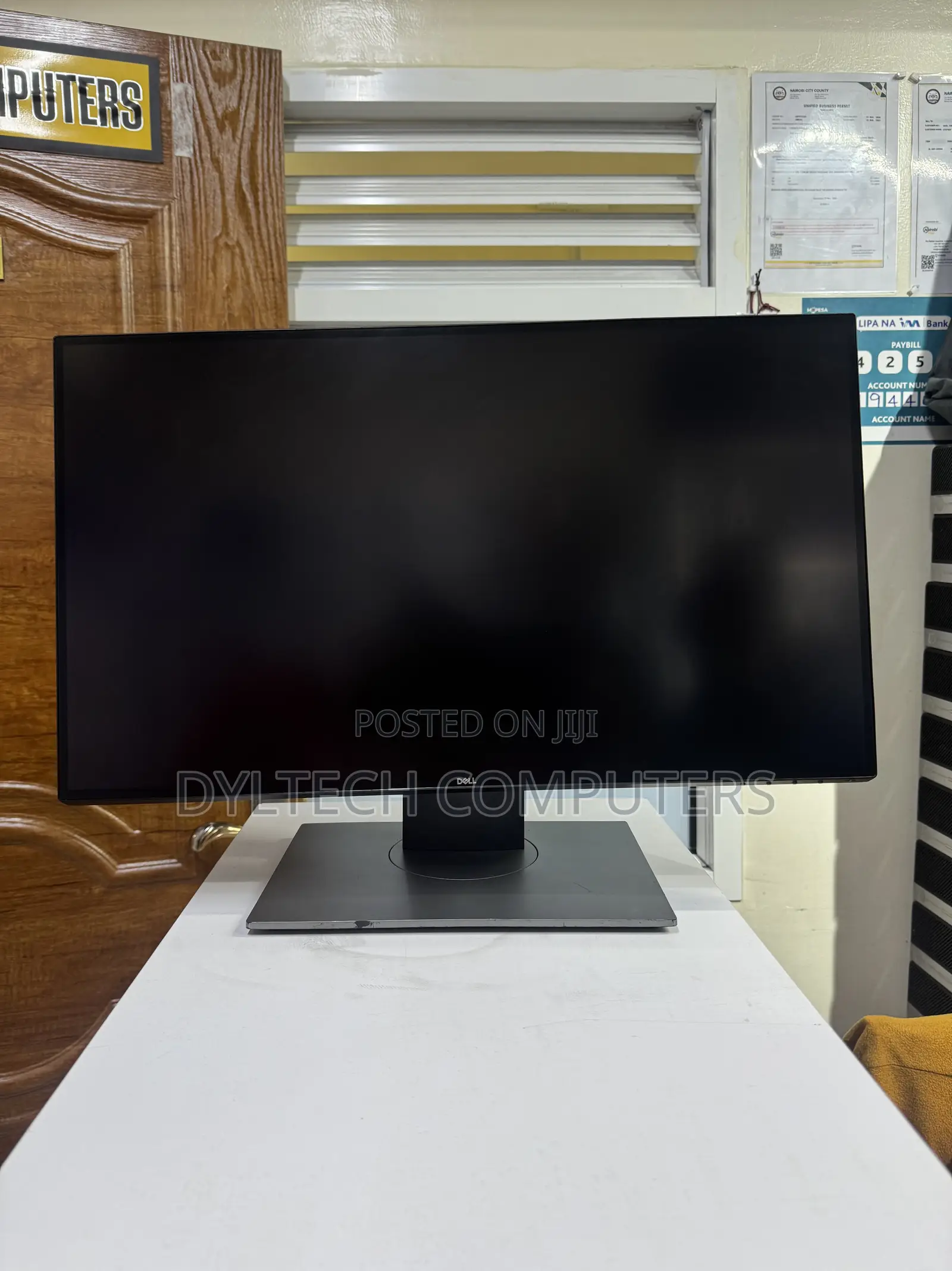 Dell U2518D
