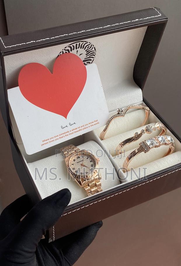 Sleek, Chic, and Uniquely Hers Gift Set - main view
