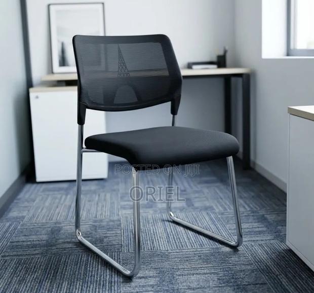 Office Chair : Waiting Stackable Chair - thumbnail 3