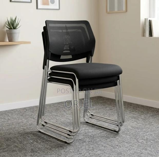 Office Chair : Waiting Stackable Chair - thumbnail 8