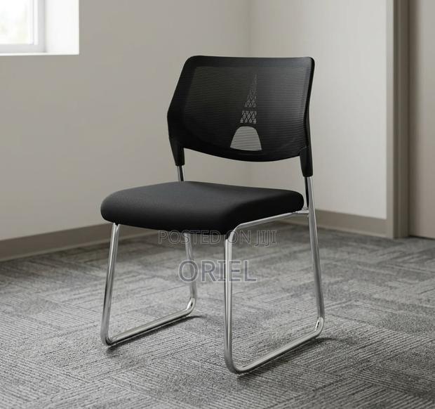 Office Chair : Waiting Stackable Chair - thumbnail 9