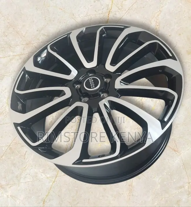 Size 19 Rangerover, Black Silver, Full Set.