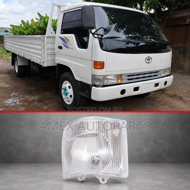 Corner Lamp Toyota Dyna 400 Toyoace White
