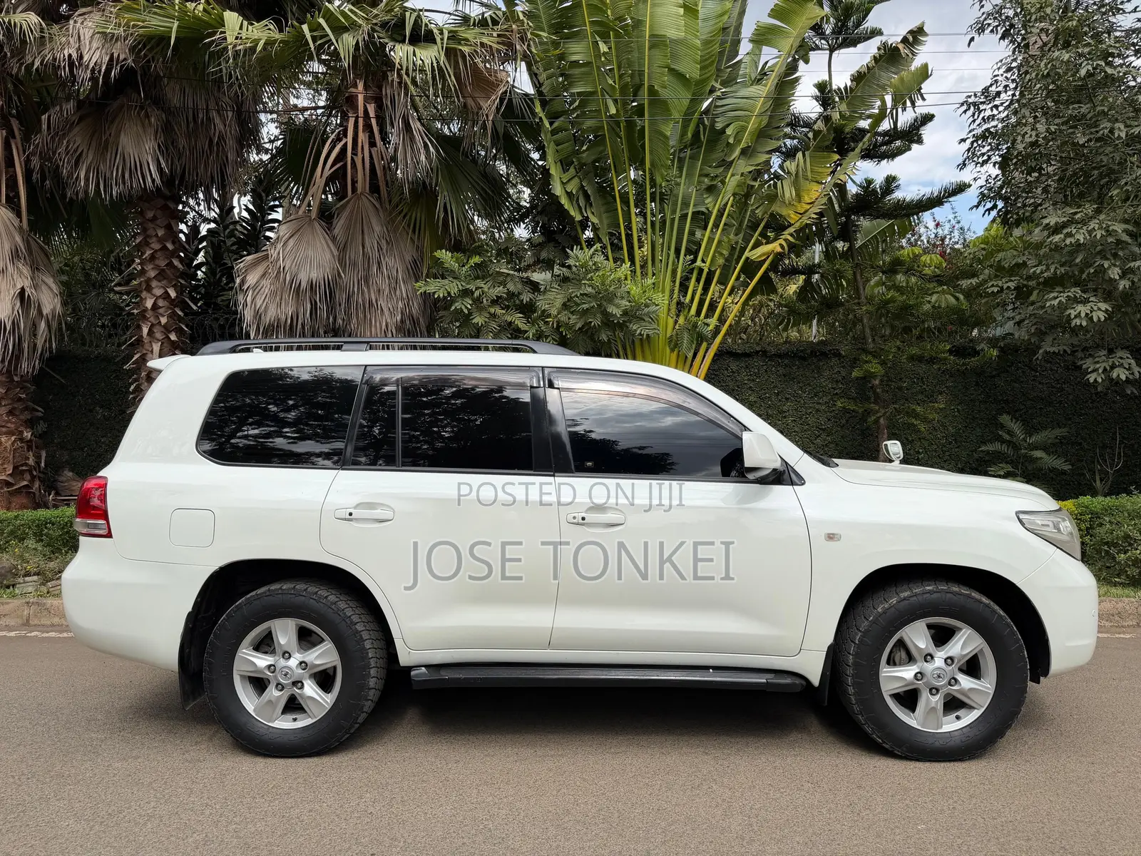 Toyota Land Cruiser 2008 White