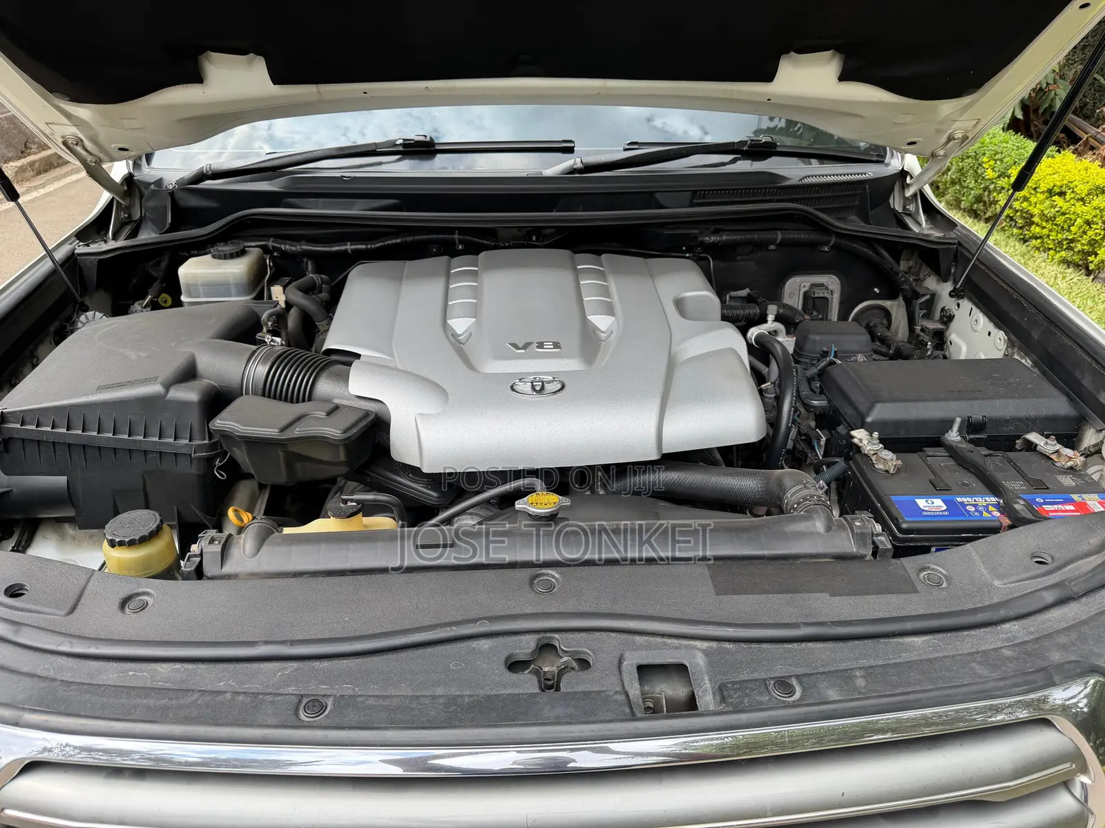 Toyota Land Cruiser 2008 White