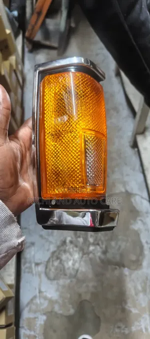 Corner Lamp Nissan Sahara Z16