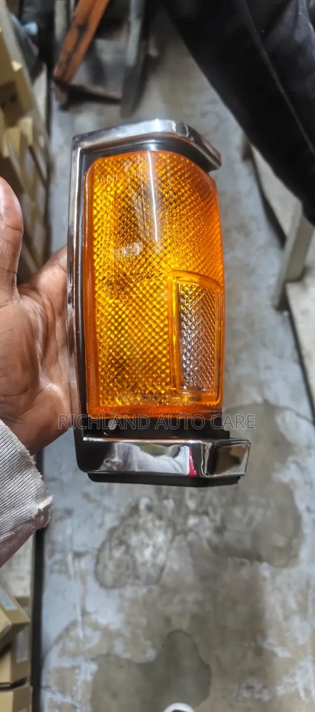 Corner Lamp Nissan Sahara Z16 - main view