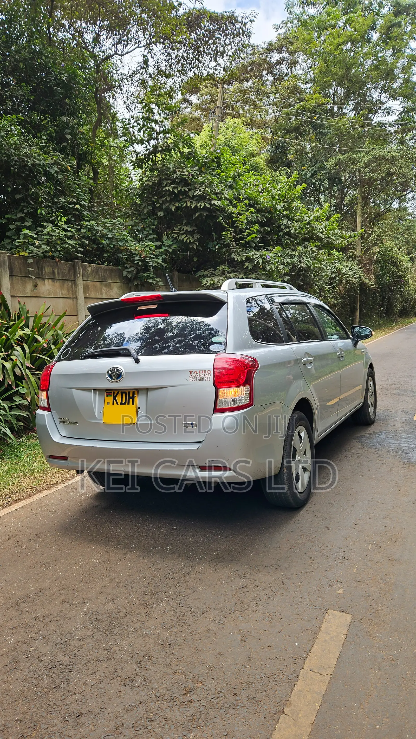Toyota Corolla Fielder 1.5 Hybrid FWD 2015 Silver
