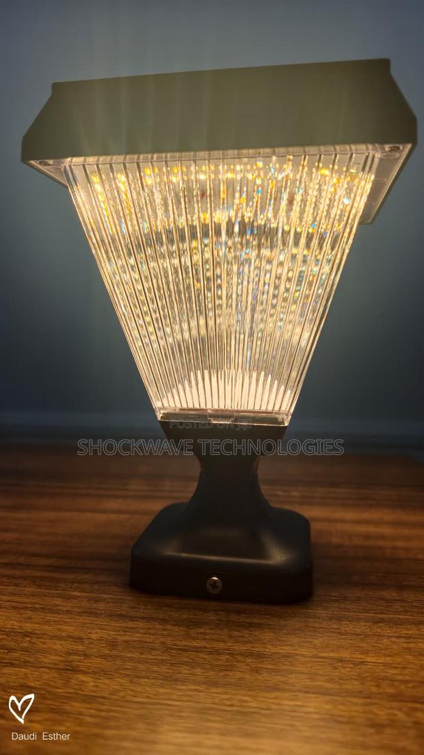 Solar Pillar Lights - thumbnail 2