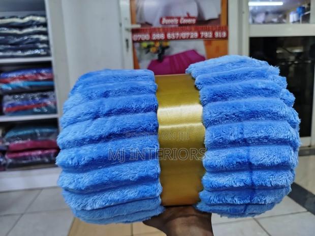 Premium Soft Fleece Blankets - thumbnail 2