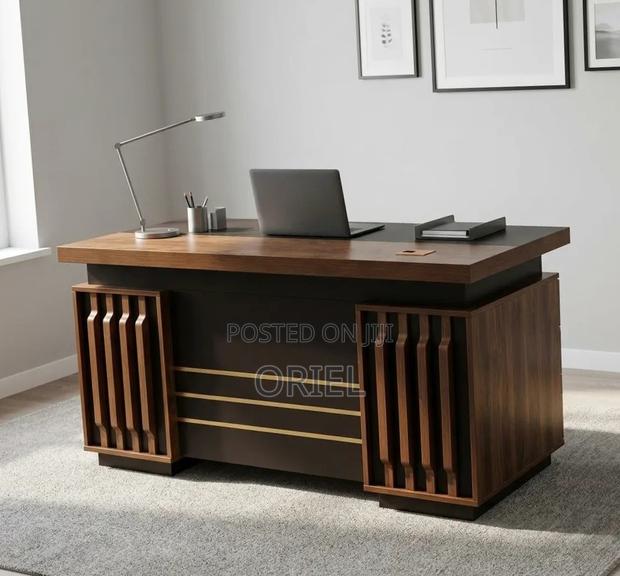 Office Desk : Executive 1400MM Office Table - thumbnail 2