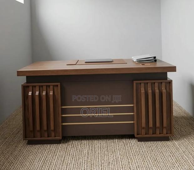 Office Desk : Executive 1400MM Office Table - thumbnail 4