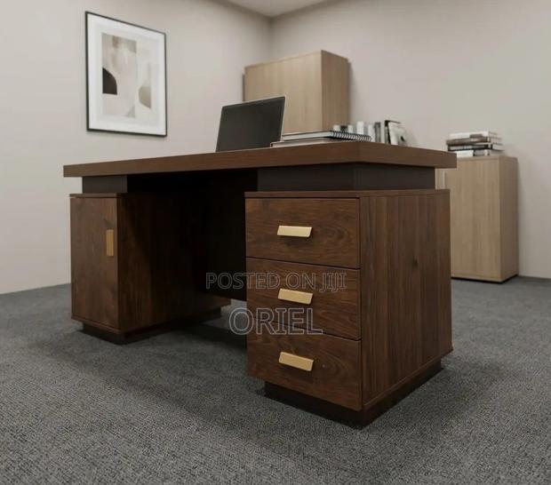 Office Desk : Executive 1400MM Office Table - thumbnail 8