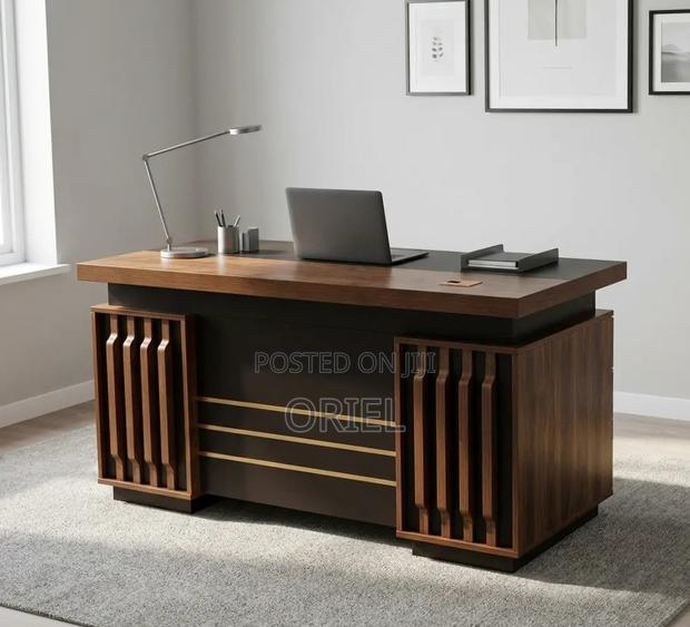 Office Desk : Executive 1400MM Office Table - thumbnail 9