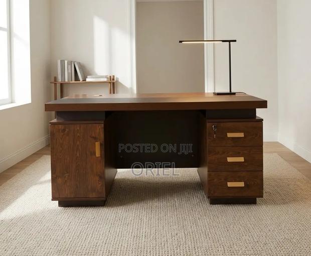 Office Desk : Executive 1400MM Office Table - thumbnail 11