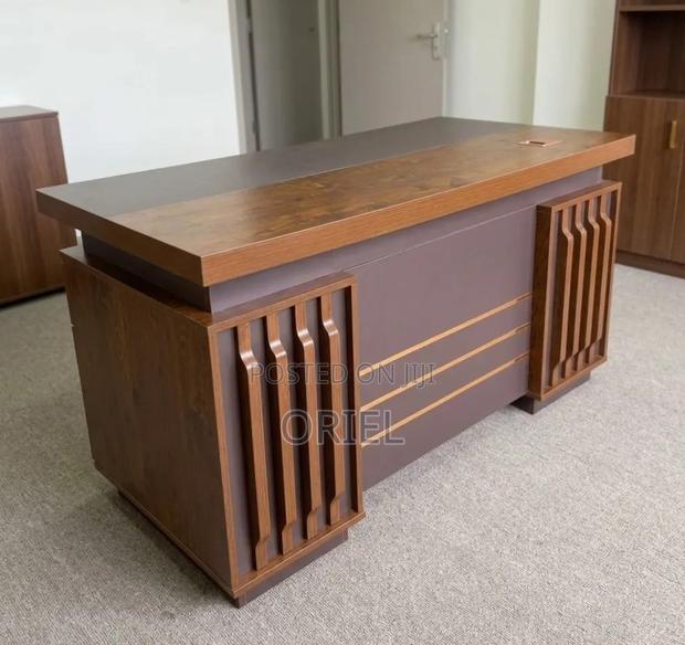 Office Desk : Executive 1400MM Office Table - thumbnail 12