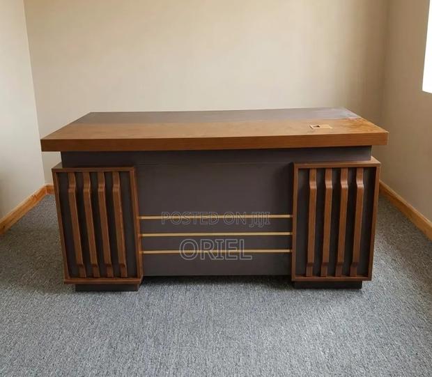 Office Desk : Executive 1400MM Office Table - thumbnail 14