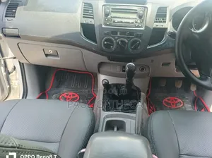 Toyota Hilux 2008 White