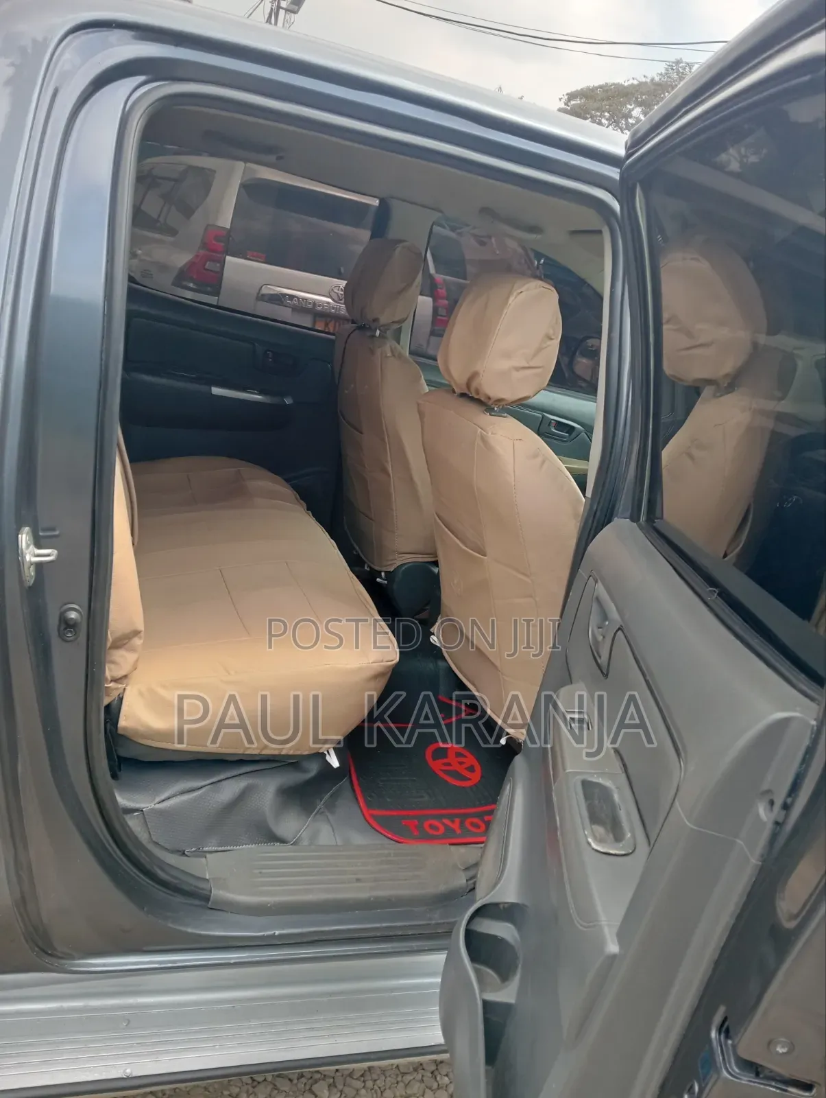 Toyota Hilux 2010 Gray