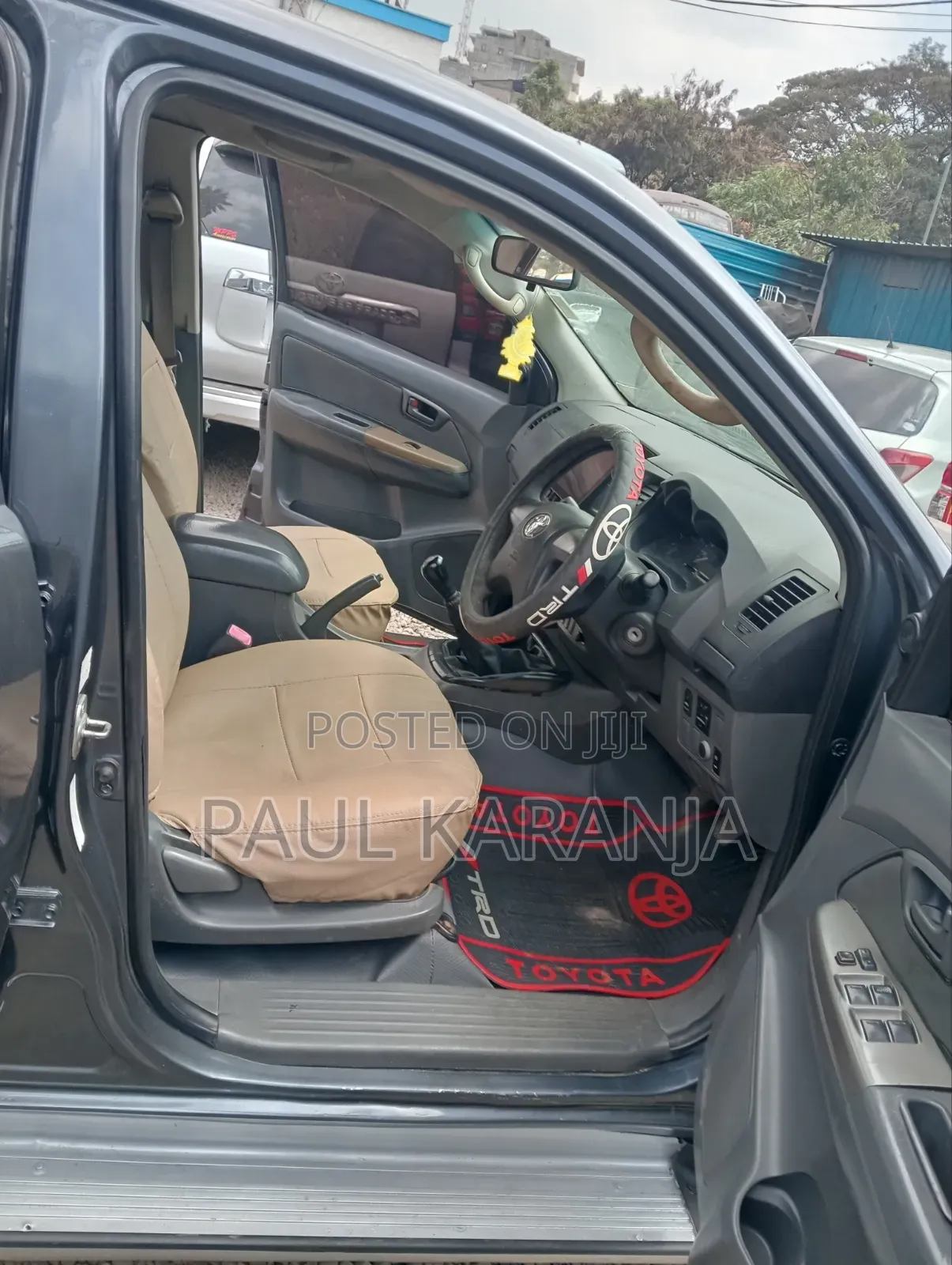 Toyota Hilux 2010 Gray