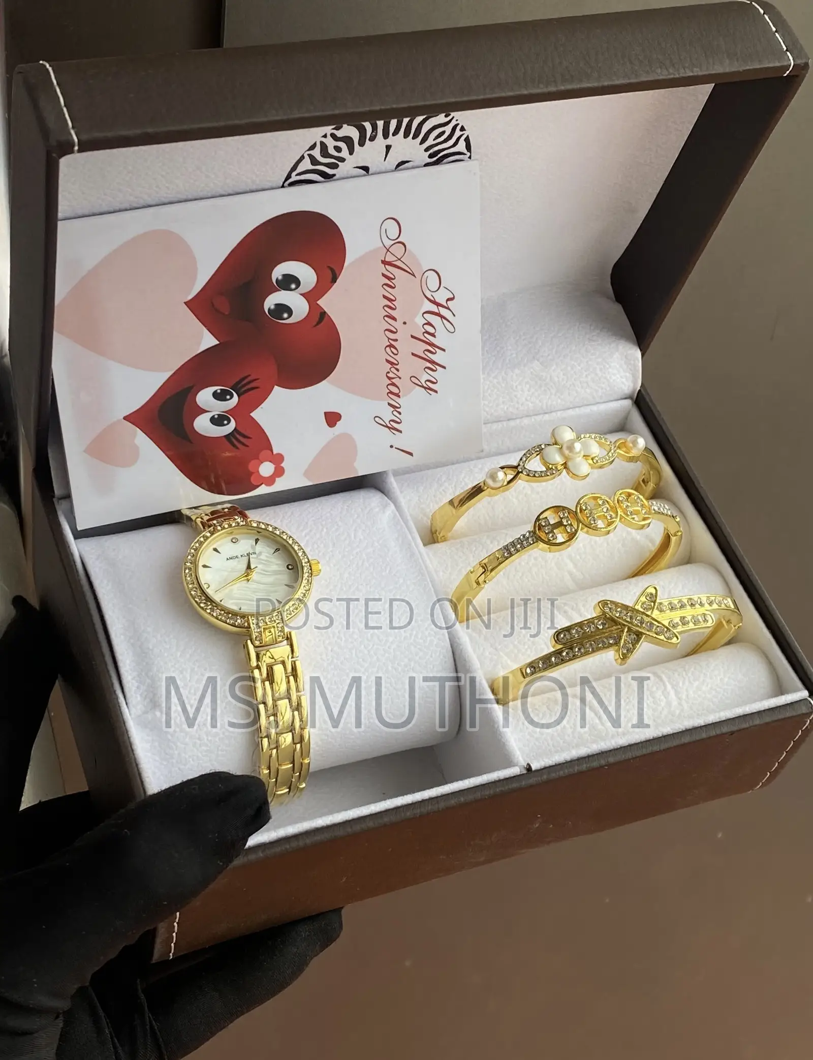 Elegant. Classic. Unforgettable Gift Set.