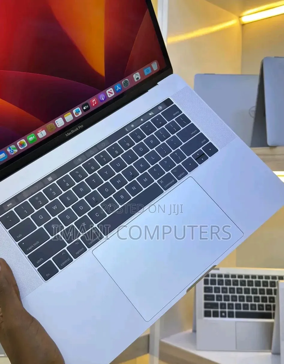 Laptop Apple MacBook Pro 2017 16GB Intel Core i5 SSD 512GB