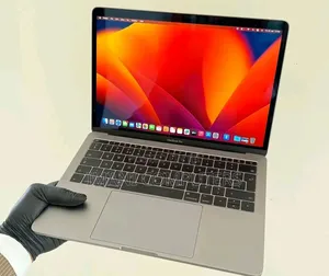 Laptop Apple MacBook Pro 2017 16GB Intel Core i7 SSD 512GB