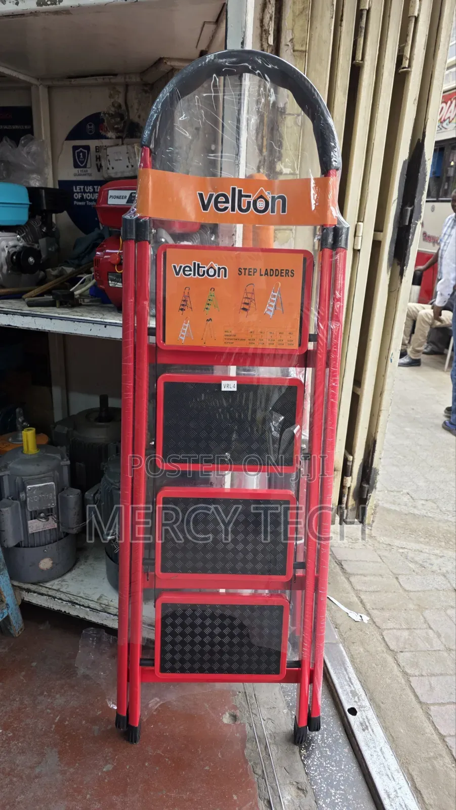 Velton 4-Step Ladder