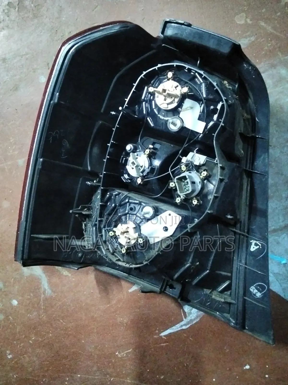 Toyota Kluger 2010 Taillight