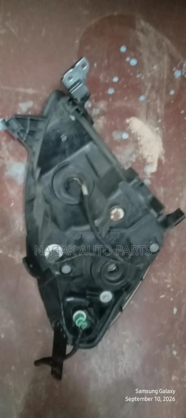 Honda CR-V 2007 Headlight Non - thumbnail 2